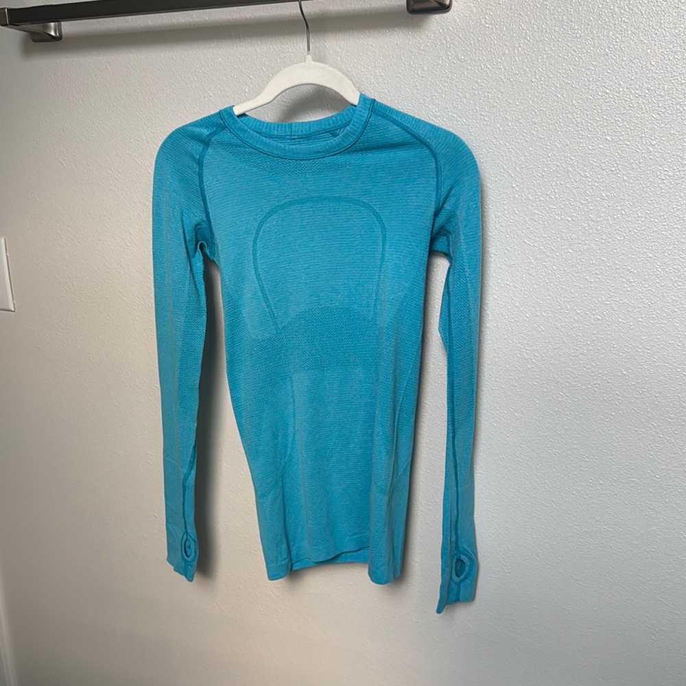 Lululemon Swiftly Tech Long Sleeve Athletic Top